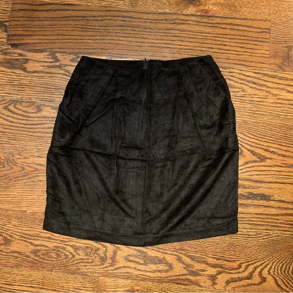 Adam Lippes Women's Black Mini Skirt Size 0 Velvet Feel Pleated Pockets